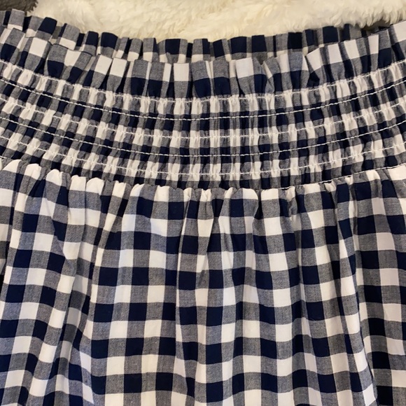 Abercrombie and Fitch off the shoulder dress - Picture 3 of 5